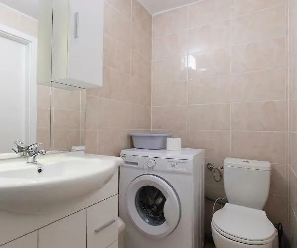 Southwest 2 Semi-basement Apartman Ljubljana